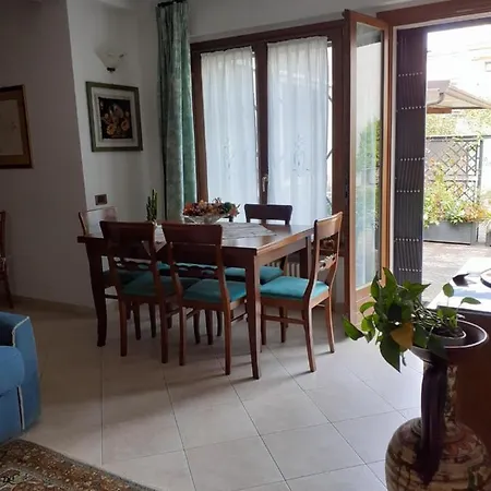 Lägenhet La Casa Di Sabrina *